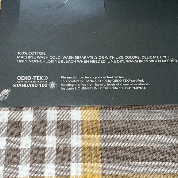 NWT. Table Runner. Extended Length & Width. - Picture 4 of 5